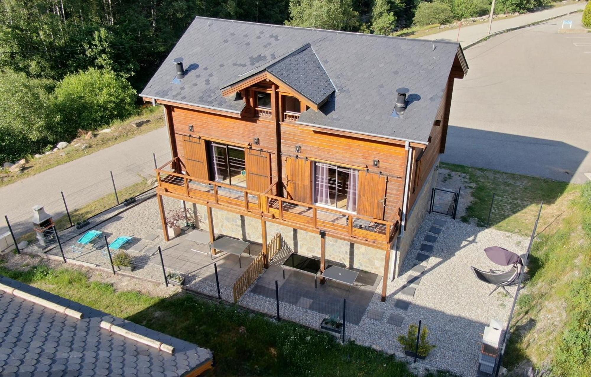 6b Dans Les Pyrenees Proche D'andorre *
