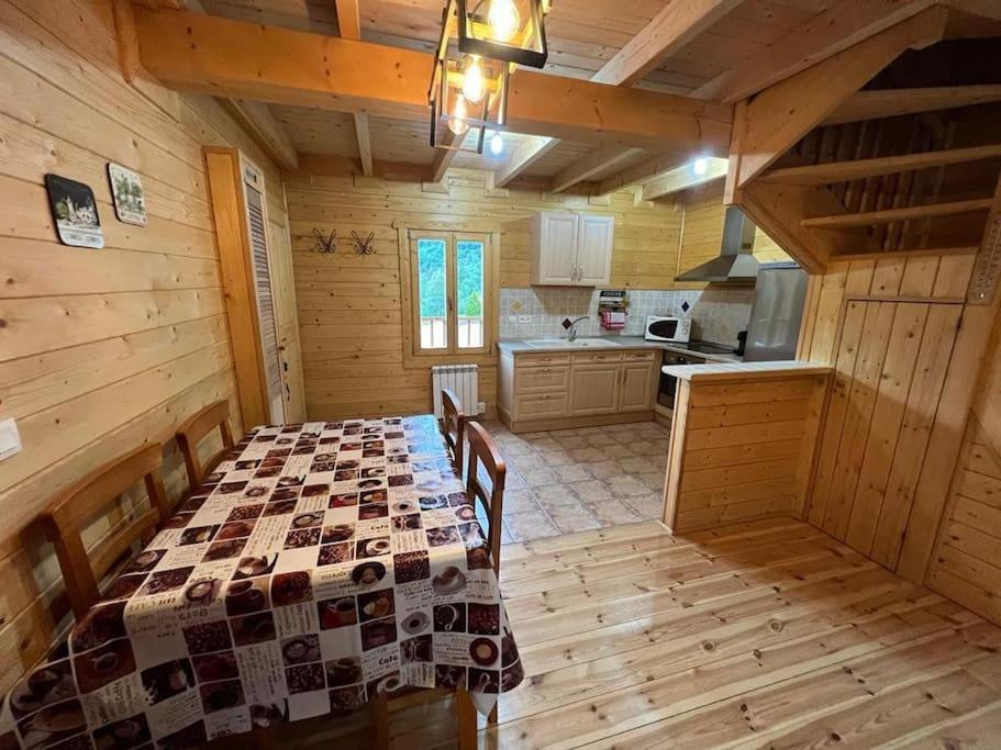 Chalet 6b Dans Les Pyrenees Proche D'andorre