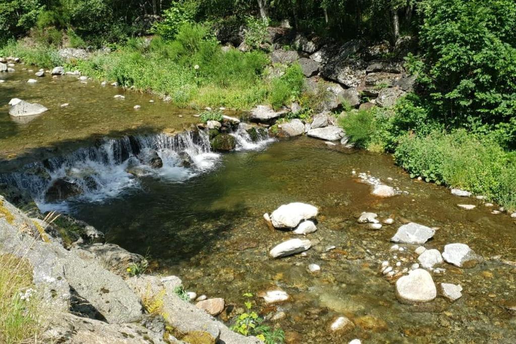 6b Dans Les Pyrenees Proche D'andorre *