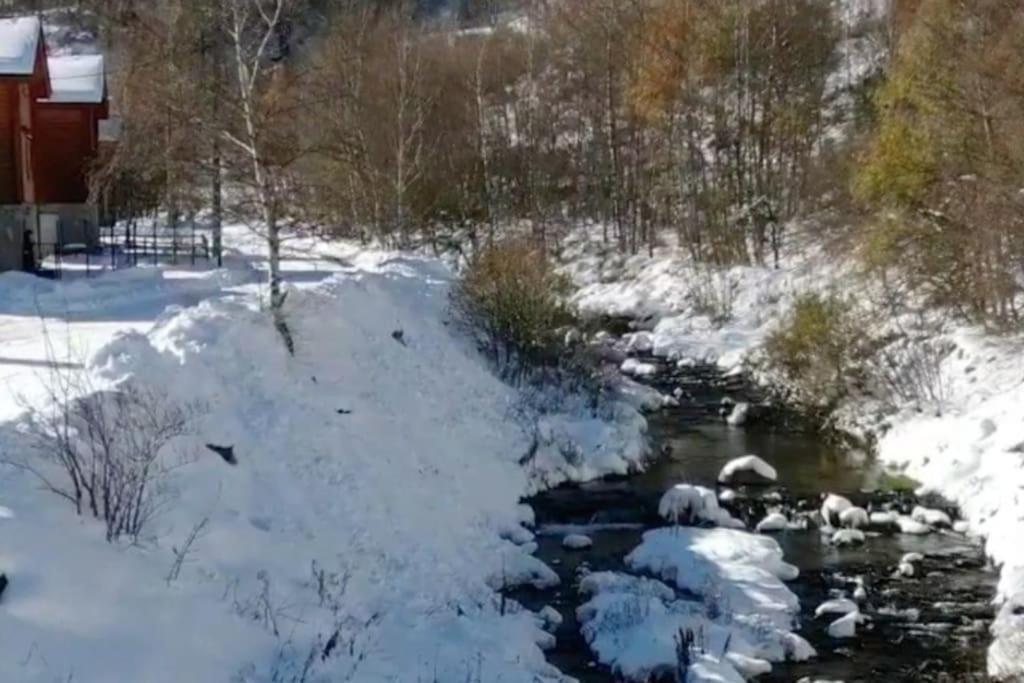 6b Dans Les Pyrenees Proche D'andorre *