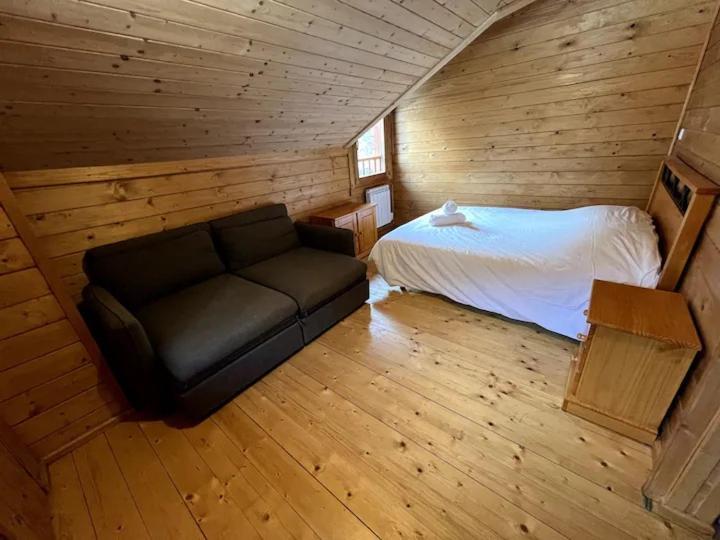 Chalet 6b Dans Les Pyrenees Proche D'andorre LʼHospitalet-près-lʼAndorre